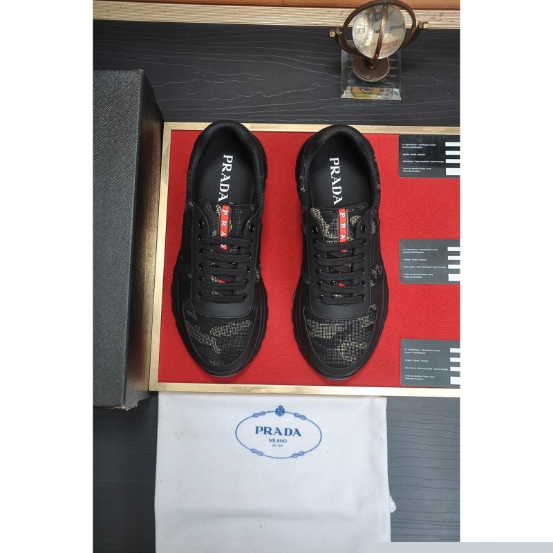 Pra*a casual shoes